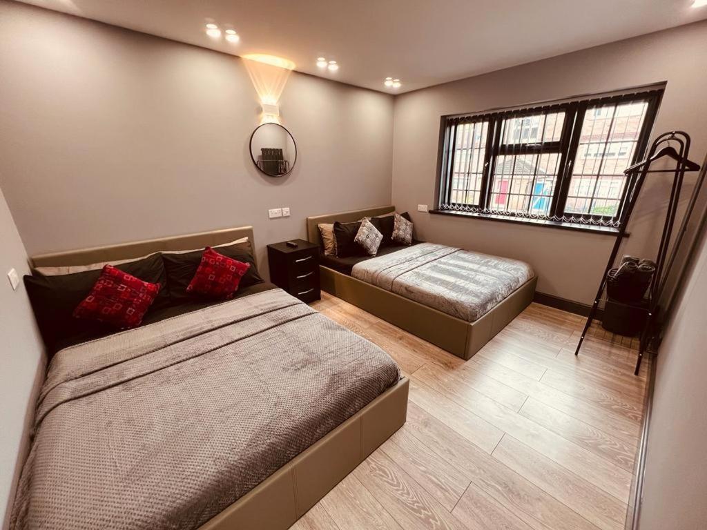 Urban Escape *4 Bedroom House* With Free Parking Birmingam Exterior foto