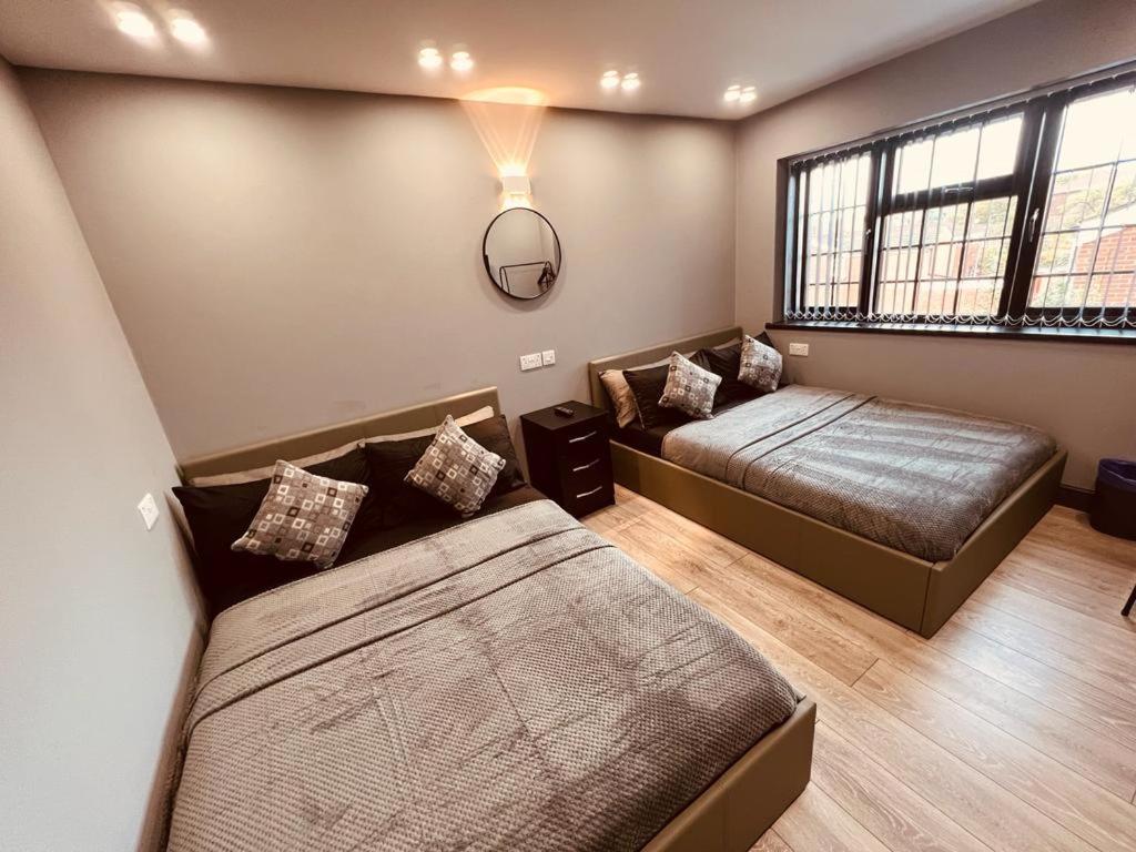Urban Escape *4 Bedroom House* With Free Parking Birmingam Exterior foto
