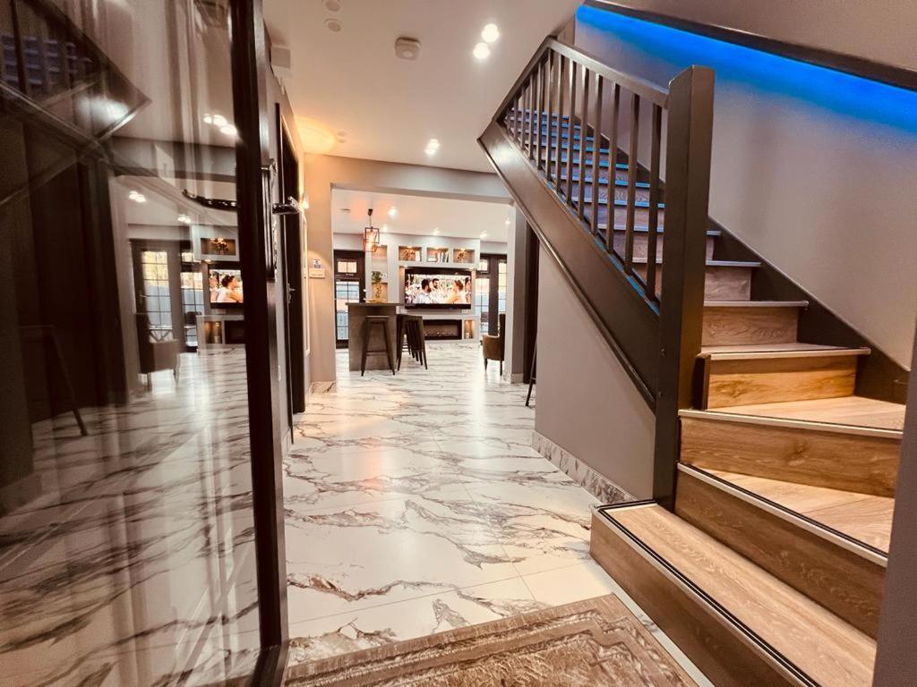 Urban Escape *4 Bedroom House* With Free Parking Birmingam Exterior foto